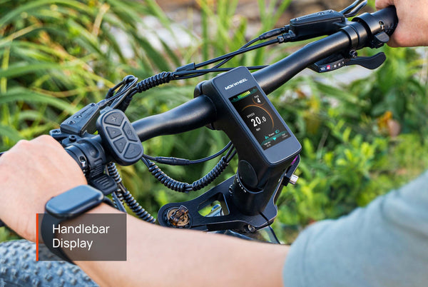 eBike handlebar display with clear riding information