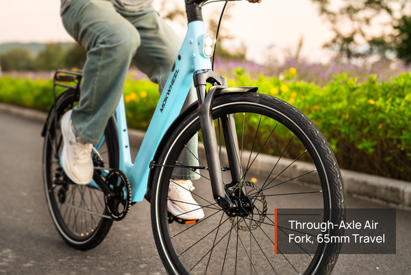 Lightweight step-through Flint ST with through-axle air fork for smooth city rides